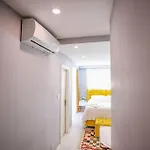 Colorful Oasis With Sunny Balcony Apartamento