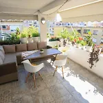 Colorful Oasis With Sunny Balcony Apartamento Tirana