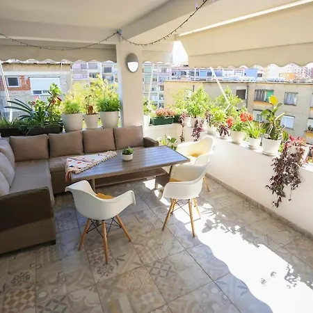 Colorful Oasis With Sunny Balcony Lejlighed Tirana